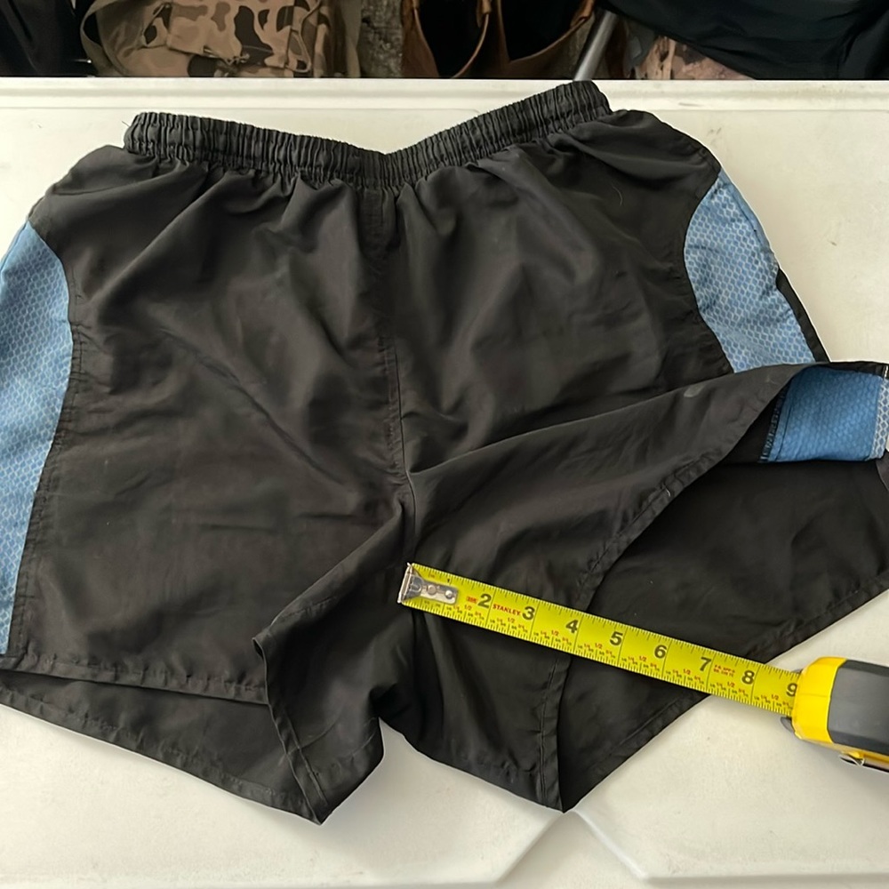 ASICS men’s medium running shorts. No liner. Small inner pocket